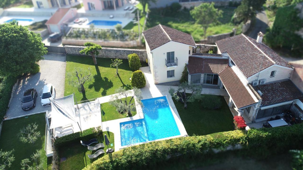 Art Villa Sis Ровинь Экстерьер фото